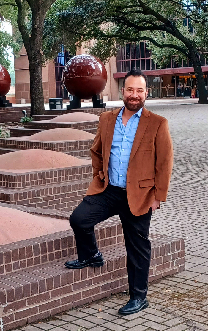 Read more about the article Houston’s Premier Theater Critic – Brett Cullum