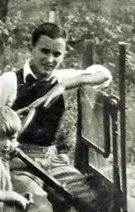 Read more about the article In Memory of My Uncle Warren