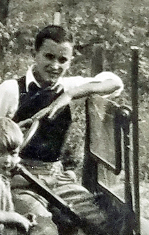 Read more about the article In Memory of My Uncle Warren